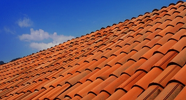 Tamir için çıktığı çatıdan düştü, yaşamını yitirdi