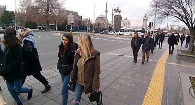 Kayseri’de, yüksek tahsillilerden göç edenlerin sayısı daha fazla