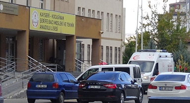 Öğle arasında döner yiyen 7 öğrenci zehirlendi