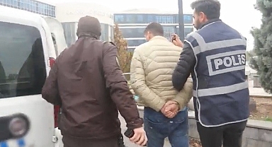 Polise çarparak yaraladı!