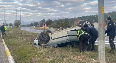 Araç takla attı, evli çift yaralandı