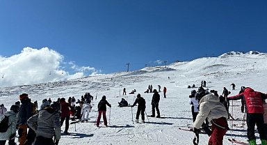 Erciyes'te Hafta Sonu Pistler Doldu Taştı