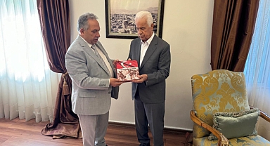 Başkan Yalçın’dan KKTC Cumhurbaşkanlarına Hediye