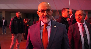 “Cumhuriyeti bize hediye eden atalarımıza layık olmalıyız”