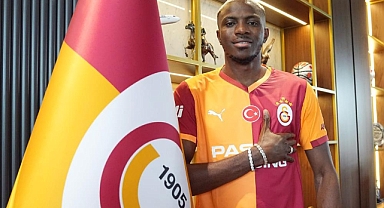 Galatasaray, Osimhen ile 4 yıllık sözleşme imzaladı