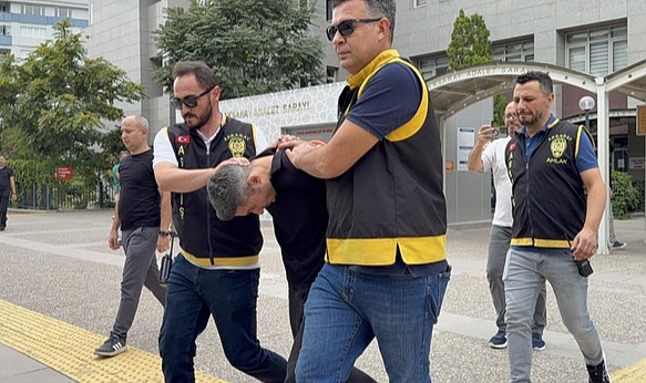 Öldürdüğü arkadaşını dondurma dolabına koyup araziye atmış