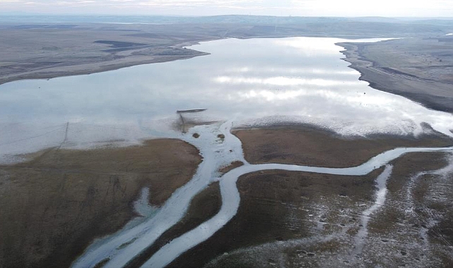 Dron çekimi kuraklığı belgeledi: Baraj alarm veriyor