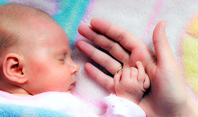 Tütün uyarısı: Sigara içiyorsan bebeğin de içiyor