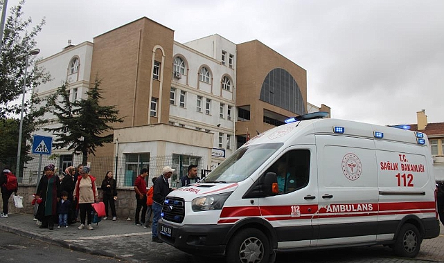 Yangın ziline basınca okulda izdiham çıktı: 15 öğrenci yaralı