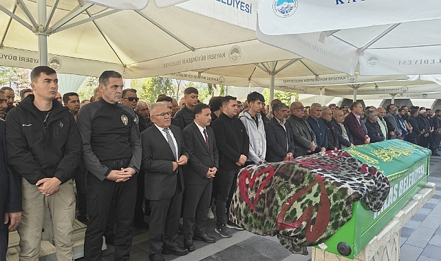 Fakülte önünde öldürülen kadın toprağa verildi