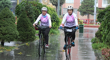 Kanseri yenen kadınlar mutluluk turuna çıktı