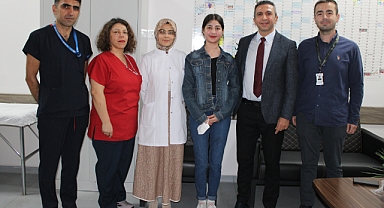 Annesinin böbreğiyle hayata tutundu