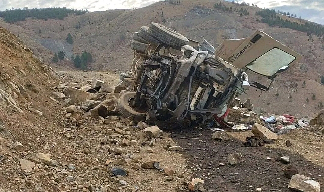 Beton mikseri yamaçtan yuvarlandı: 1 yaralı
