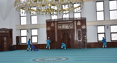 Camilerde temizlik seferberliği