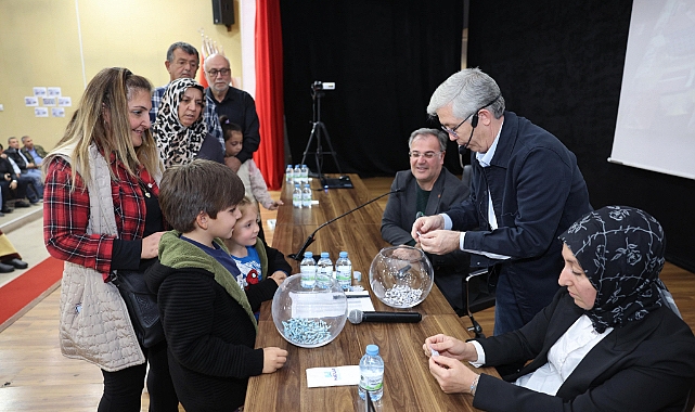 Hacılar'da merakla beklenen konut kura çekimi yapıldı