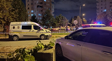 Konuşmak için çağırdığı eşini sokak ortasında öldüren şahıs tutuklandı