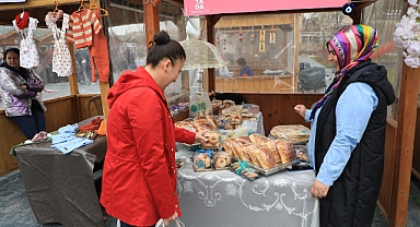 Maharetli Eller Pazarı Kasım’da yine dolup taştı