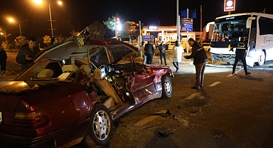 Nevşehir’de turistleri taşıyan otobüs ile otomobil çarpıştı: 2 ölü, 3 yaralı