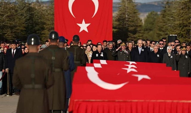 Şehit 20 asker için tören düzenlendi