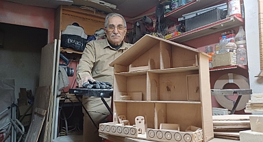  15 metrekare dükkanda taleplere yetişemiyor