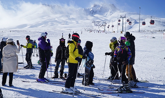 Erciyes’te kayak eğitimleri başlıyor!