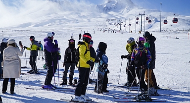 Erciyes’te kayak eğitimleri başlıyor!