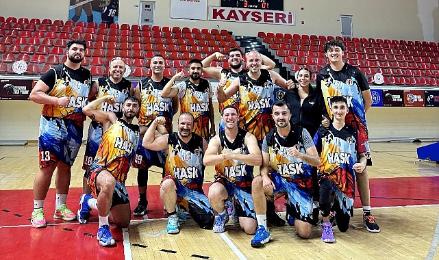 Hasketbol SK'da 15 maçta 32 oyuncu forma giydi