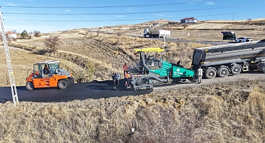 Höbek mahallesine 8 bin 600 tonluk sıcak asfalt