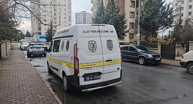 Kendi karısını öldürmeye geldi, görevlinin karısını öldürdü