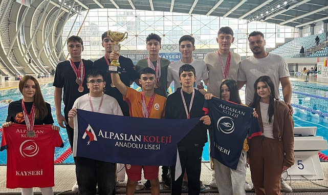 Okullar Arası Yüzme Gençler İl Birinciliği tamamlandı