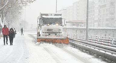 Kayseri'de 137 mahalle yolu kapalı