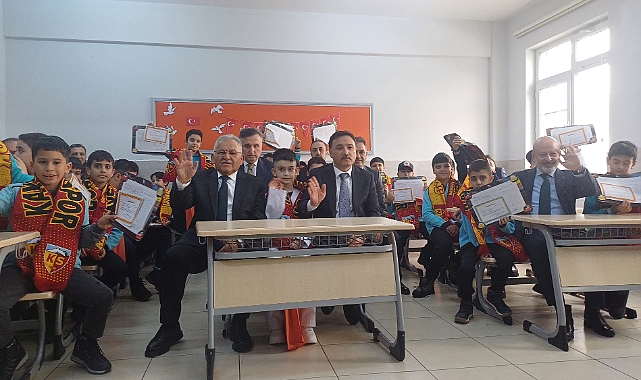 Kayseri’de 322 bin öğrenci karne aldı