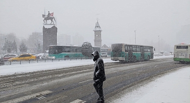 Kayseri'de eğitime 1 gün ara