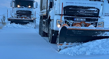 Kayseri'de kapanan 126 yol ulaşıma açıldı