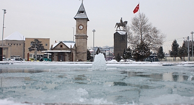 Kayseri’de kar yağışı etkili oldu; kartpostallık görüntüler ortaya çıktı