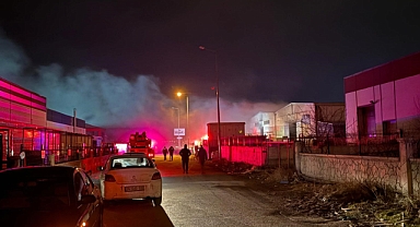Kayseri’de mobilya fabrikasında yangın