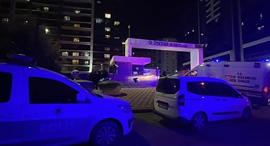 Kız kardeşini öldürdü, annesini ağır yaralayıp intihar etti