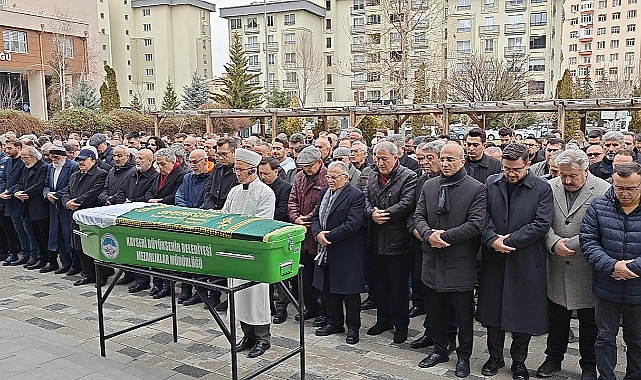 Başkan Büyükkılıç'ın kayınvalidesi toprağa verildi