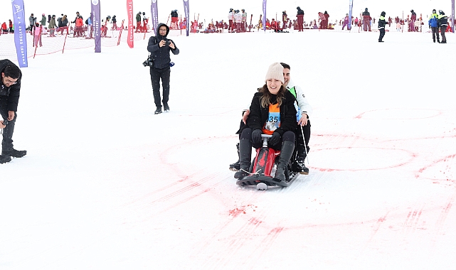 Erciyes'te Sevgililer Günü Yarışı!