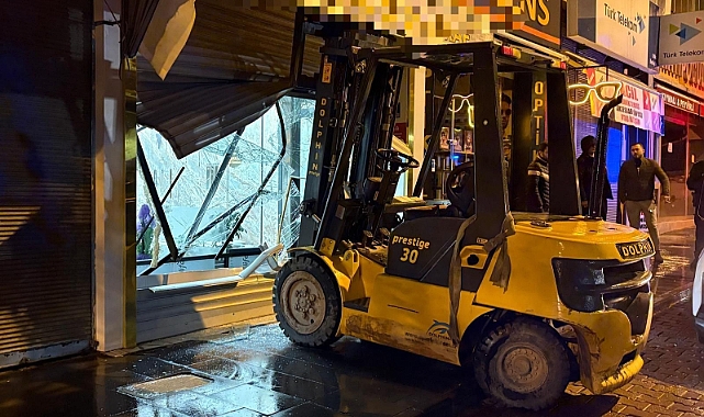 Kuyumcuda forkliftli hırsızlık