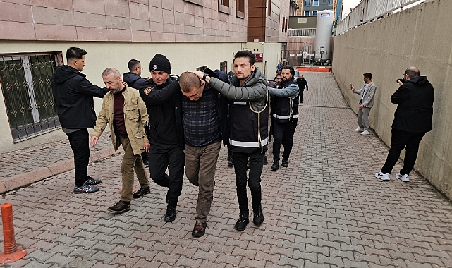 Suç örgütü operasyonunda gözaltına alınan 9 kişi adliyeye sevk edildi
