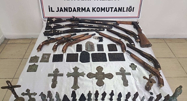 Tarihi eser kaçakçısı jandarmadan kaçamadı