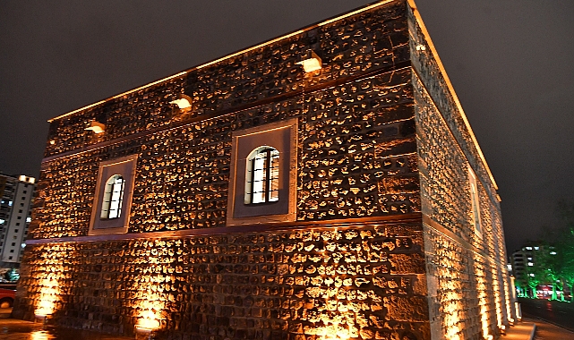 Tarihi Tasmakıran Camii'nde restorasyon sonrası ilk teravih heyecanı