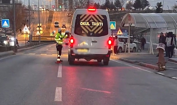 Trafik denetimlerinde 1654 sürücüye ceza