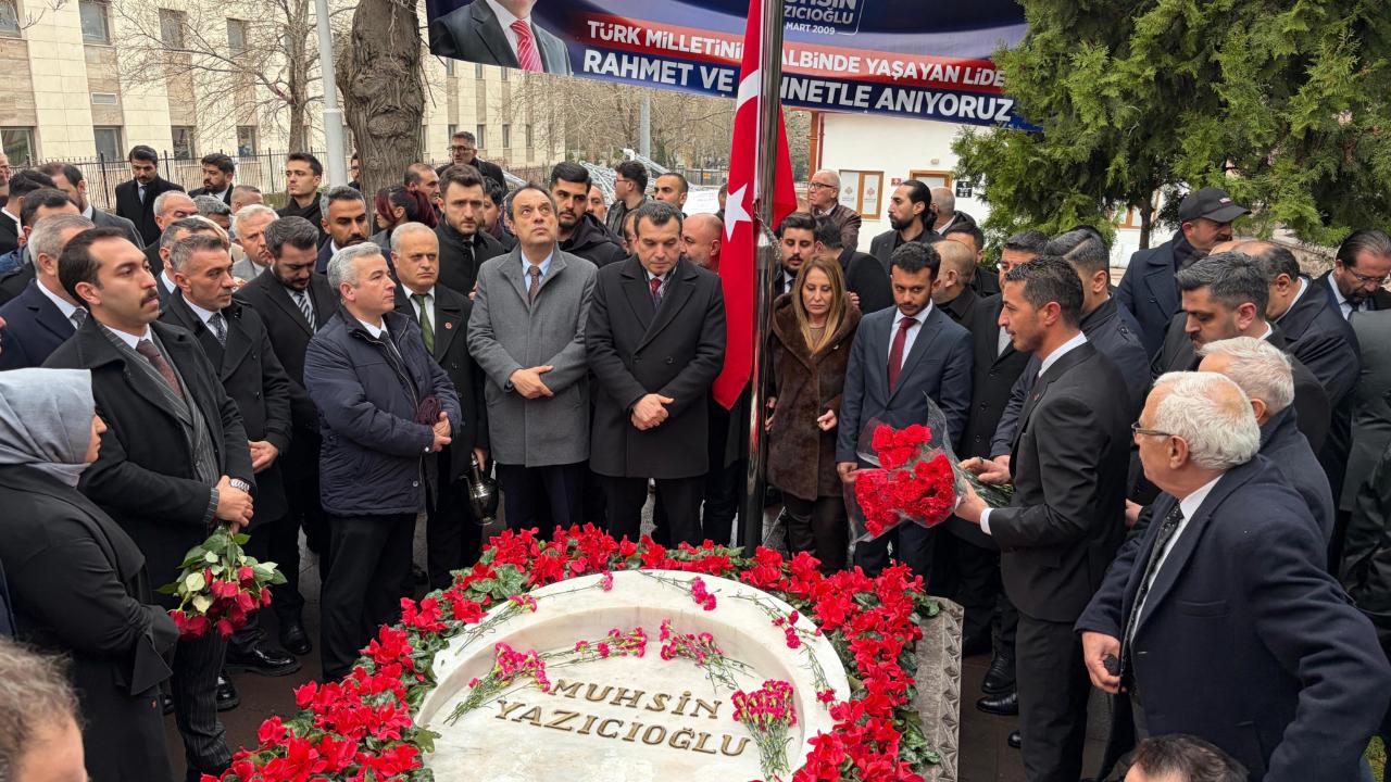 Muhsin Yazıcıoğlu, vefatının 17. yıldönümünde kabri başında anıldı
