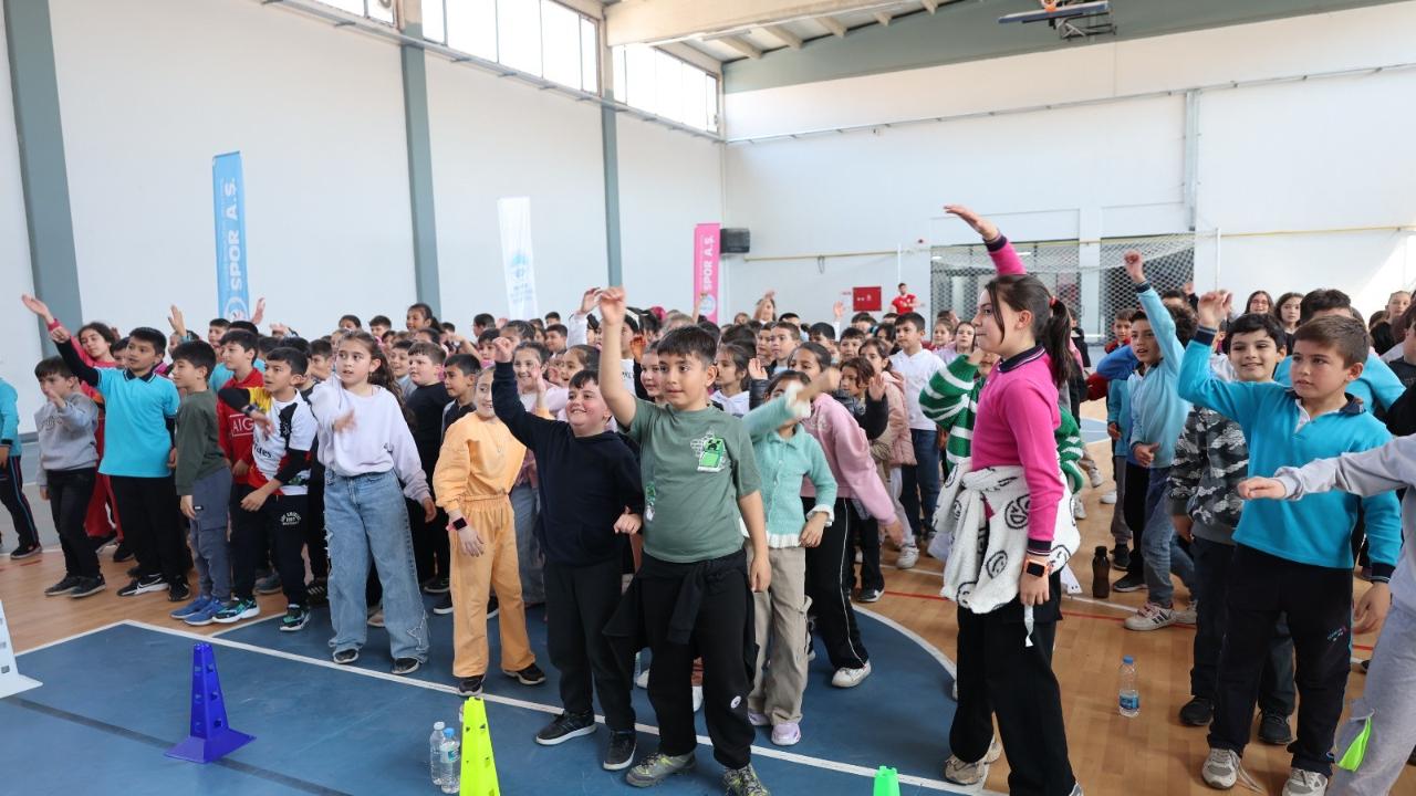 Develi’de 550 öğrenciye spor dolu buluşma