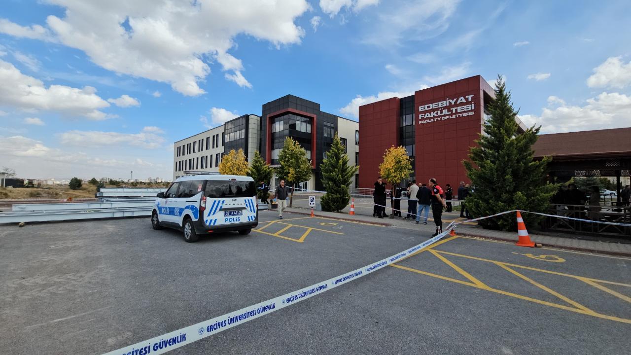 Eski eşini fakülte önünde öldüren zanlı: 