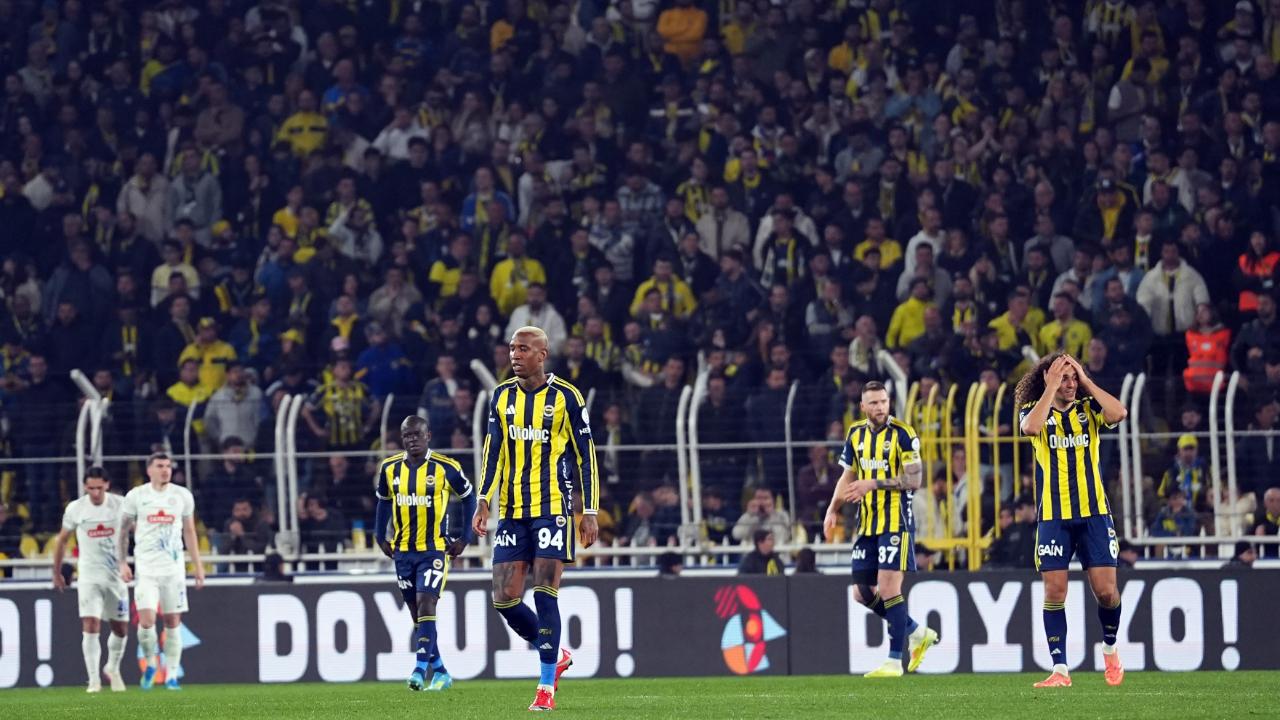 Fenerbahçe, derbiye puan kaybıyla gidiyor