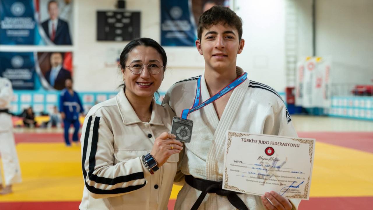 Kayserili judocu Türkiye ikincisi oldu!