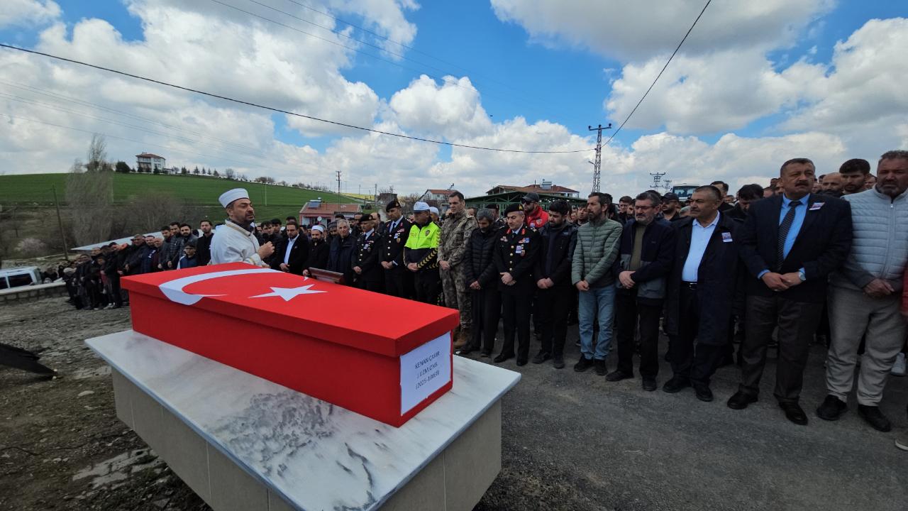 Kursiyer jandarma toprağa verildi